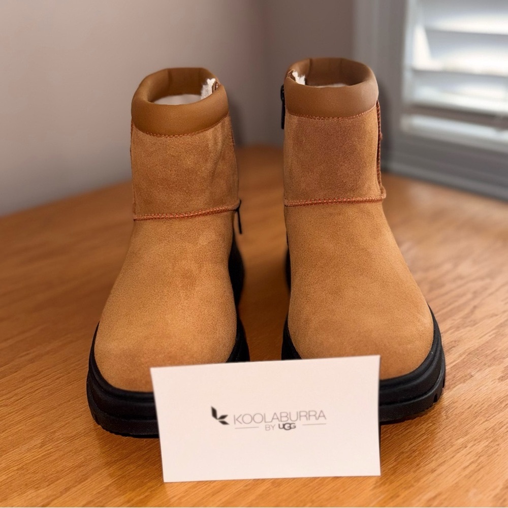 Koolaburra by UGG, Koola Mini Hybrid, black sole boot. 
US Size 9